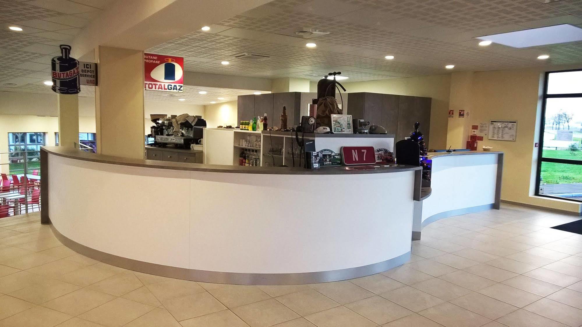 Brit Hotel Montargis Mormant-sur-Vernisson Eksteriør billede